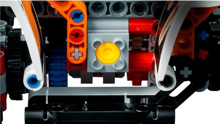Actual product image LEGO All-terrain vehicle (42139, LEGO Technic)