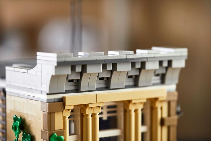 Actual product image LEGO Police Station (10278, LEGO Creator Expert, LEGO Rare Sets)