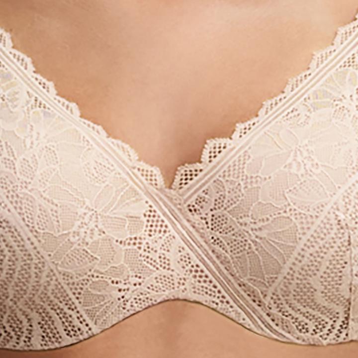 Actual product image Chantelle Easy Feel Floral Touch cup bra (75 D, Single pack)