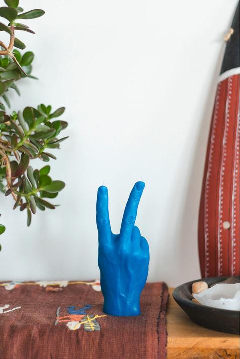 Actual product image Candle Hand Victory (1 pcs.)