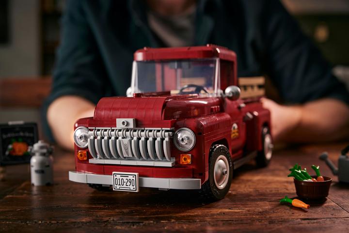 Image du produit LEGO Pickup (10290, LEGO Creator Expert, LEGO difficiles à trouver)