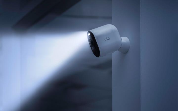 Produktbild Arlo Ultra 2 VMS5340-200EUS 3er-Set (3840 x 2160 Pixels)