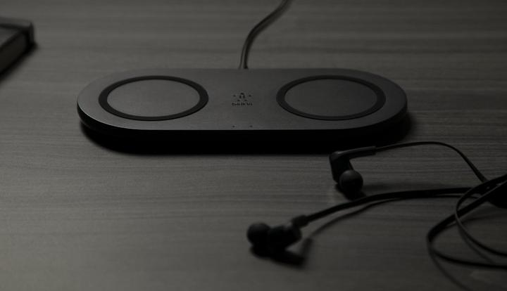 Produktbild Belkin Dual Wireless Charging Pad mit Netzteil (10 W)