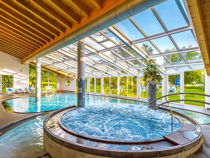Actual product image Smartbox 2 nights in charming hotels in Europe with spa access (2 pers.)