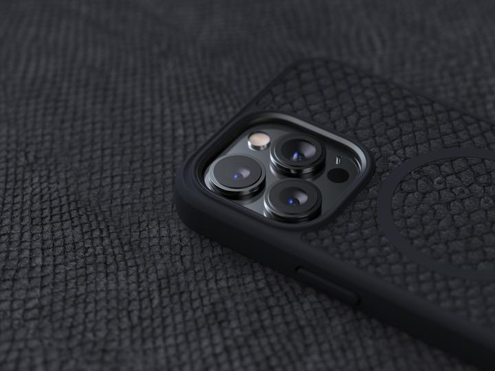 Actual product image Njord Hard Cover Vindur Case for iPhone 13 Pro (Apple iPhone 13 Pro)