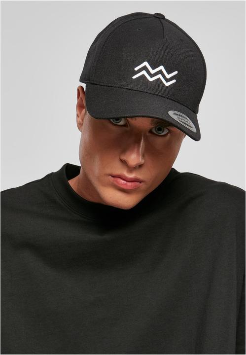 Actual product image Mister Tee Zodiac YP Classics 5-Panel Premium Curved Visor Snapback Cap - 16461 (One size)