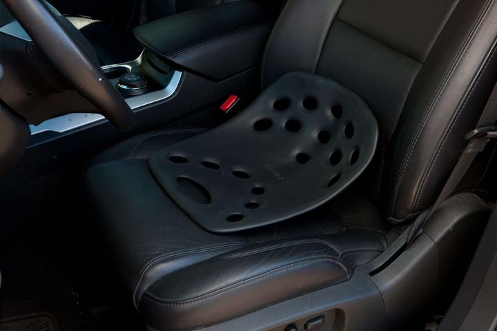 Actual product image BackJoy Posture+ seat cushion black (38 x 32 cm)