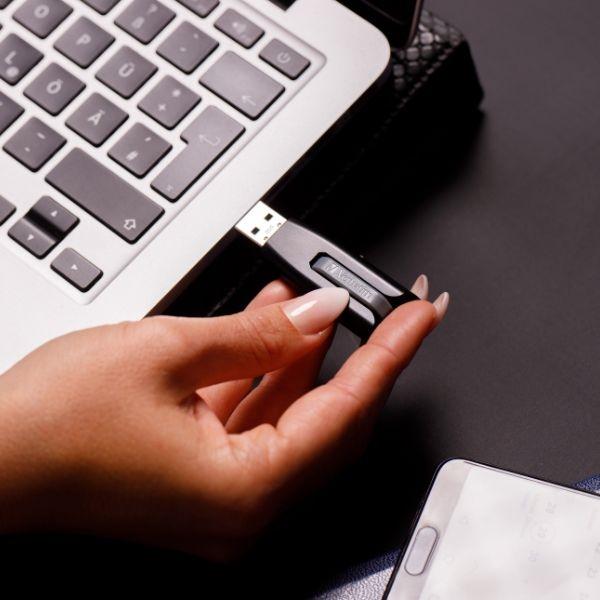 Actual product image Verbatim 64gb Store N Go V3 Drive (64 GB, USB-A, USB 3.0)