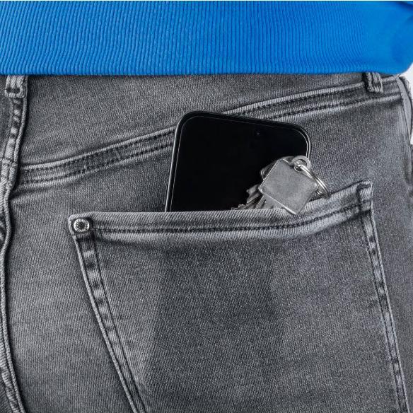 Produktbild Hama Clear Protect (1 Stück, Apple iPhone 15 Pro)