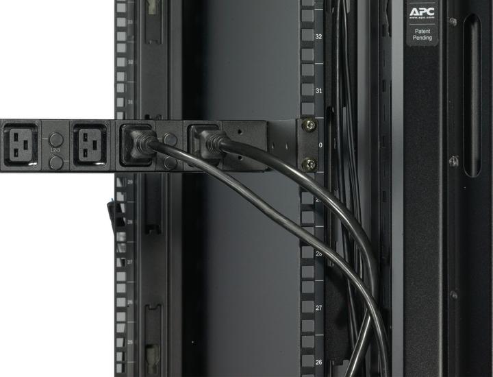Productafbeelding APC Rack PDU Basic 1U 32A 22kW 400V (6)C19 Snoerlengte (2,5 meter) IEC309