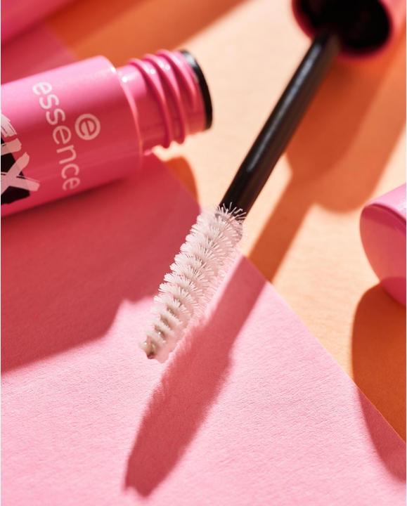 Image du produit essence Fix It Like A Boss Brow Fixing Gel (Transparent)