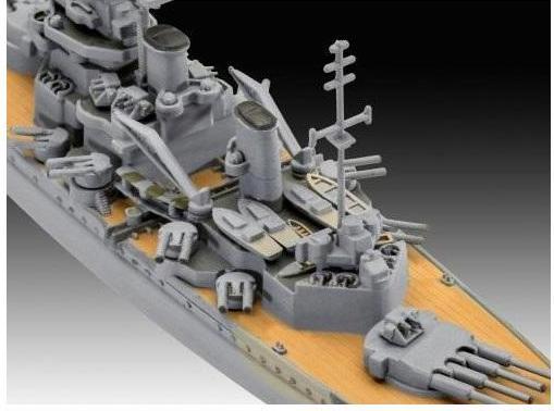 Actual product image Revell First Diorama Set - Bismarck Battle