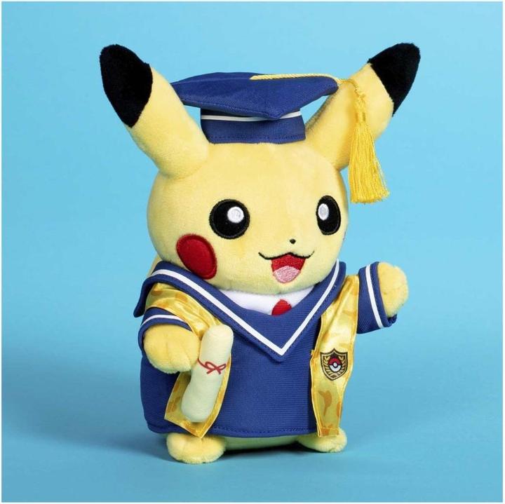 Actual product image Pokémon Pikachu Celebrations: Graduate Pikachu Poké Plush - 20 cm (20 cm)