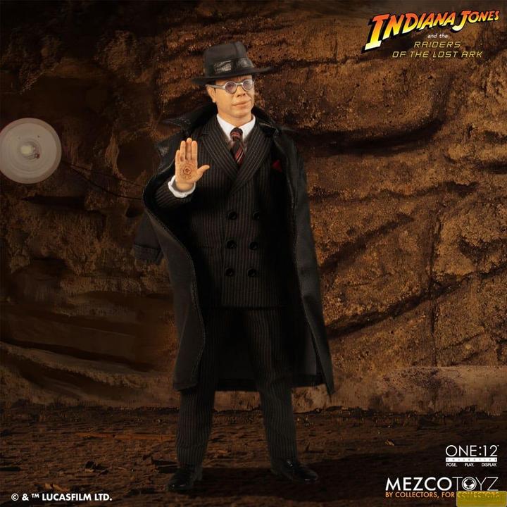 Actual product image Mezco Toys Indiana Jones Action Figure 1/12 Major Toht and Ark of the Covenant Deluxe Boxed Set 16 cm