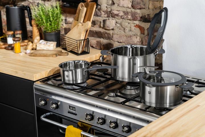 Actual product image Zwilling 1009149 Simplify stainless steel saucepan set (20 cm, Pan set + pot set, Stainless steel)