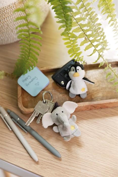 Actual product image Magni NICI Schlüsselanhänger Pinguin mit Stern 5cm