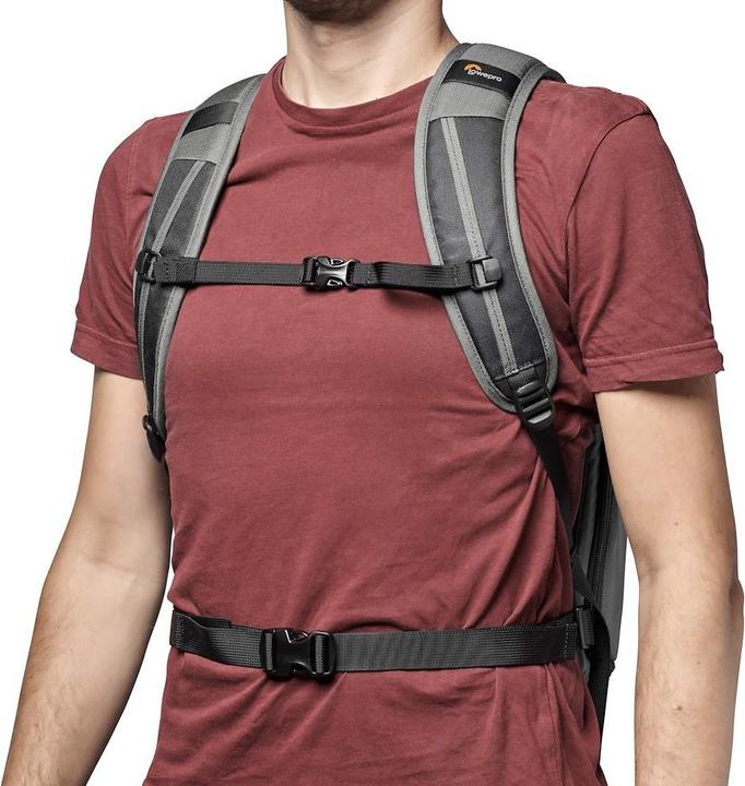 Actual product image Lowepro Flipside 300 AW III (Photo backpack, 17 l)
