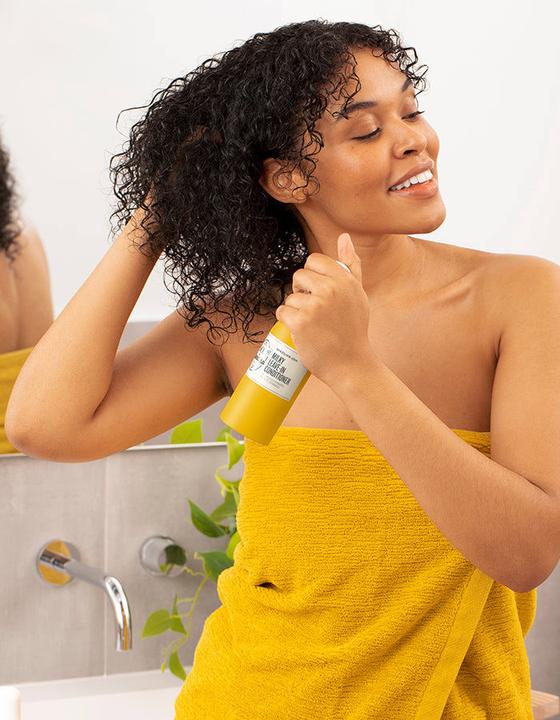 Actual product image Sol de Janeiro Brazilian Joia Milky Leave In Conditioner (210 ml)