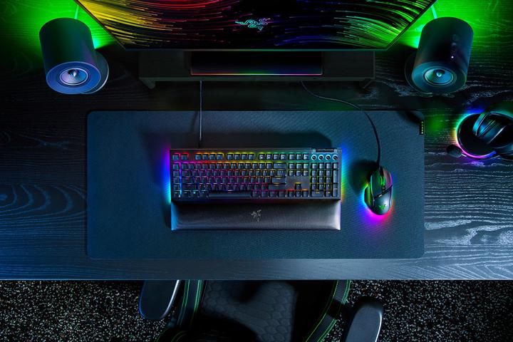 Produktbild Razer Blackwidow V4 Keyboard Green (Eng. Int., Kabelgebunden)