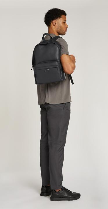 Produktbild Calvin Klein Ck Must Round Bp (51% RECYCLED POLYESTER, 49% POLYURETHANE)