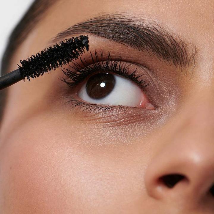 Actual product image Dr. Hauschka Volume Mascara 01 black 8 ml (No. 01 Black)