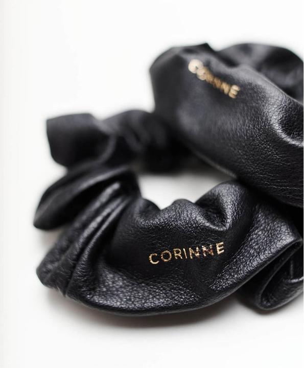 Produktbild Corinne World - Leather Schrunchie Black