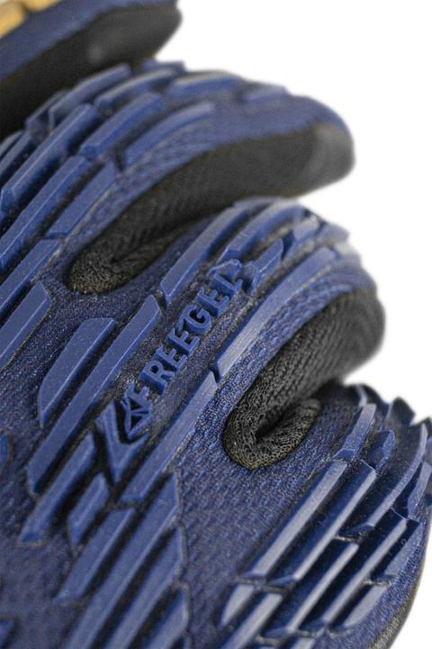 Actual product image Reusch Attract Freegel Silver (8)
