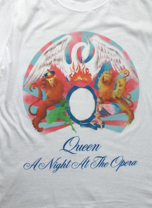 Immagine prodotto Queen A Night At The Opera Maglietta Adulto Unisex (M)