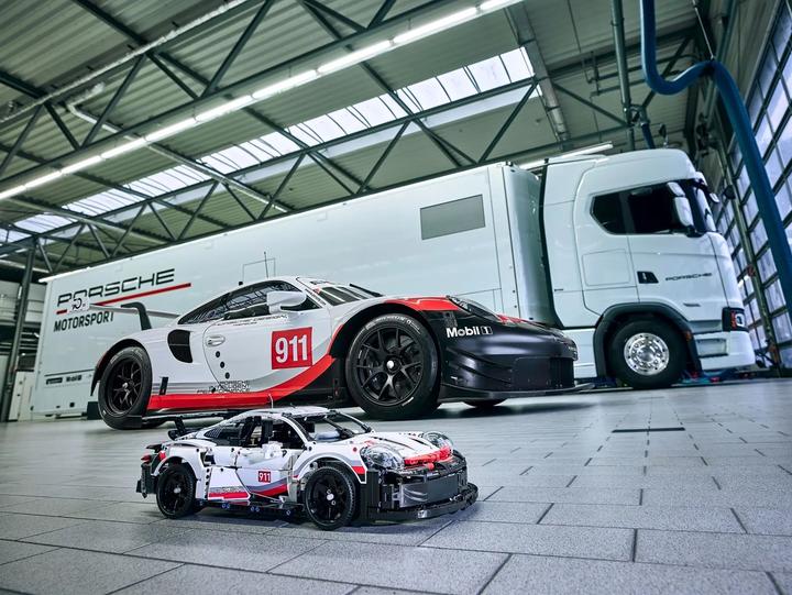 Produktbild LEGO Porsche 911 RSR (42096, LEGO Technic, LEGO Seltene Sets)