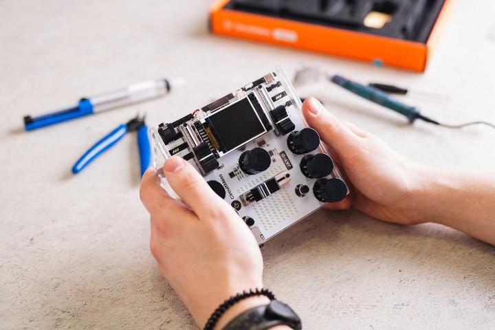 Actual product image CircuitMess Jay D - DJ Mixer