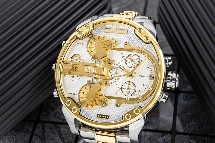 Actual product image Diesel Mr Daddy (Chronograph, Analogue wristwatch, 57 mm)