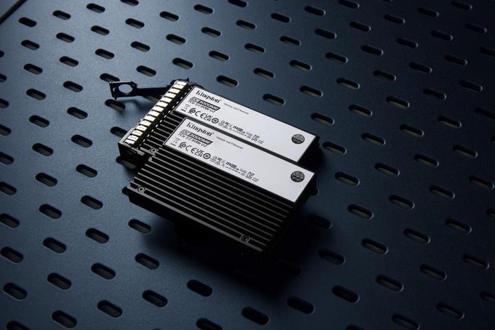 Produktbild Kingston 7.68TB DC3000ME U.2 PCIe 5.0 NVMe TCG Opal Enterprise SSD (7680 GB, 2.5")