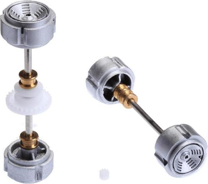 Actual product image Carrera 1:32 Axles BMW M1 Procar Sauber 27560, 30814