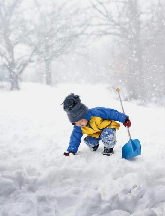 Actual product image Fiskars Kids shovel blue 138180