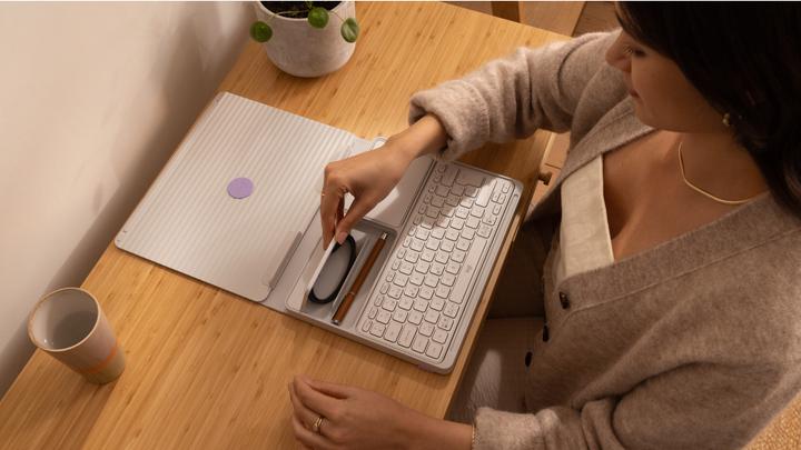 Image du produit Logitech Casa Pop-Up Desk - NORDIC CALM - CH - CENTRAL-419 (CH)