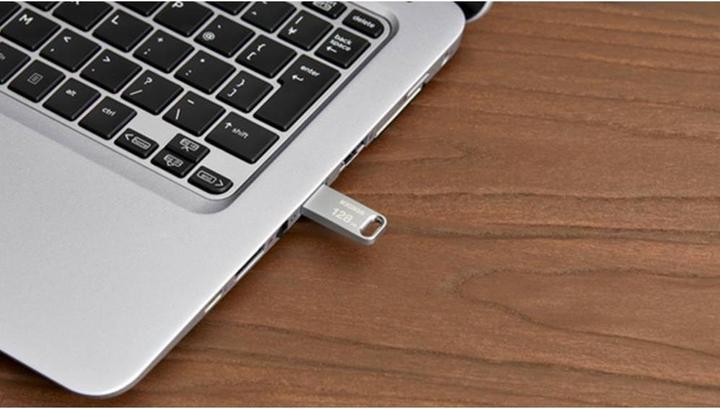 Immagine prodotto Kioxia TransMemory U366 128GB in metallo (128 GB, USB-A, USB 3.2)
