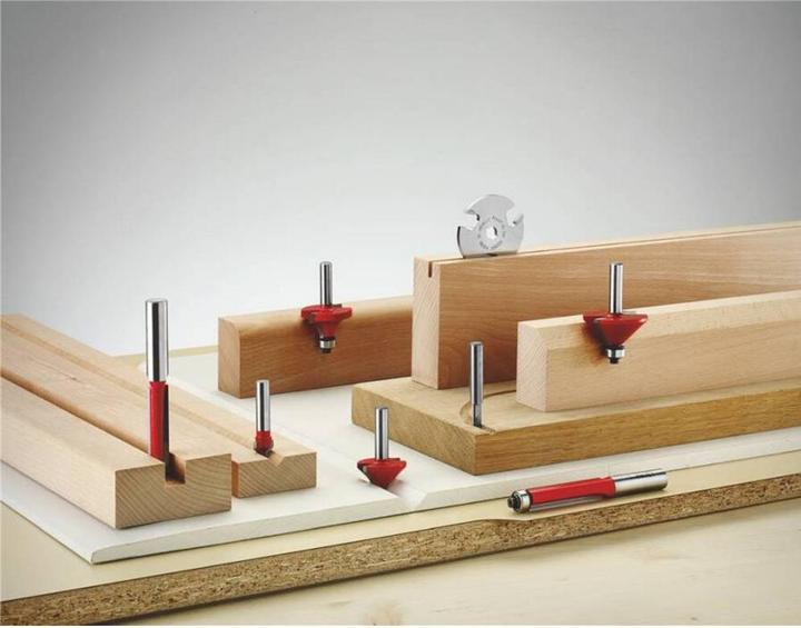 Produktbild Bosch Professional Zubehör Abrundfräser Expert for Wood, 8 mm, D 25,4 mm, R1 6,35 mm, L 12,7 mm, G 55 mm