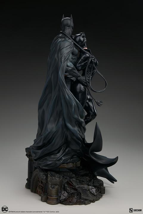 Produktbild Sideshow DC Comics diorama Batman & Catwoman 51 cm