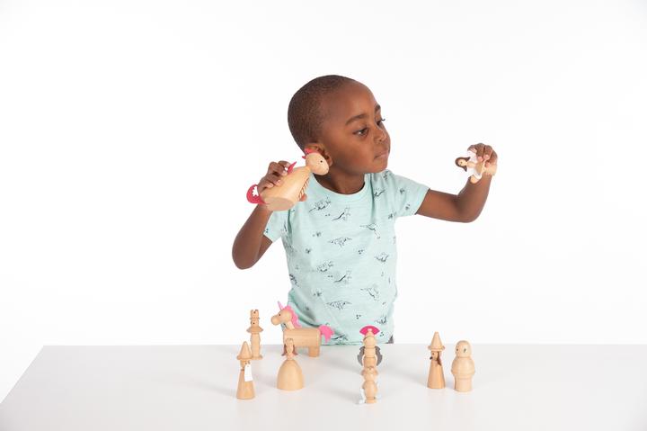 Produktbild TickiT Set mit 10 Verzauberten Märchenfiguren aus Holz