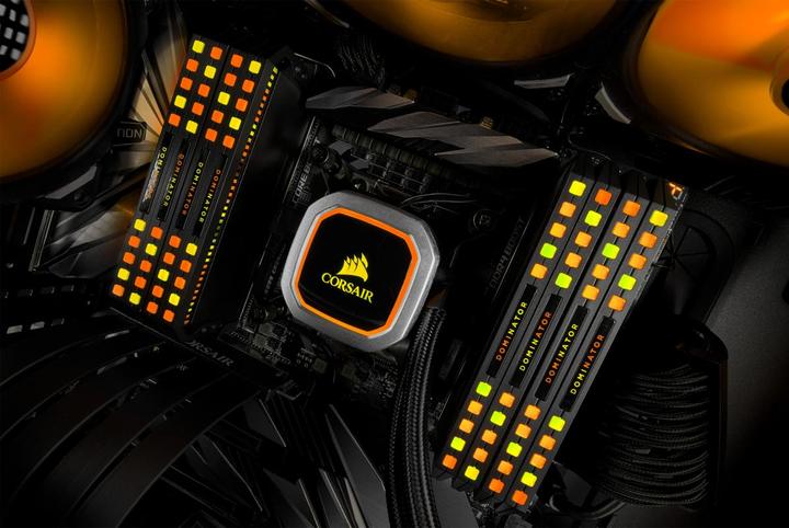 Productafbeelding Corsair Dominator Platinum RGB (4 x 8GB, 3200 MHz, DDR4 RAM, DIMM 288 pin)