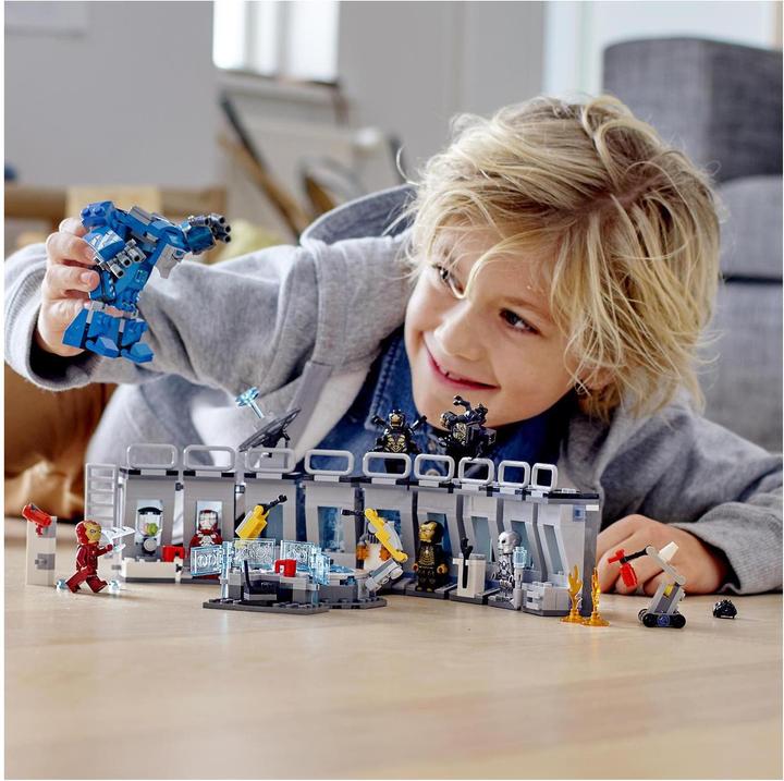 Actual product image LEGO Iron Mans Workshop (76125, LEGO Marvel)