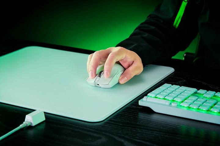 Actual product image Razer Viper V3 Pro (Wireless, Cable)