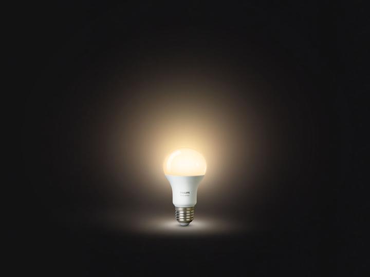 Actual product image Philips Hue White Starter Set (E27, 9.50 W, 800 lm, 3 x)