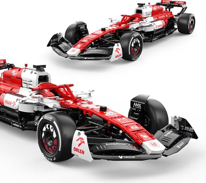 Actual product image Rastar Alfa Romeo F1 Team ORLEN C42 1:8 (dynamic)