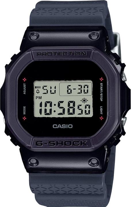 Casio G-Shock DW-5600NNJ-2ER (Taucheruhr, 43 mm)