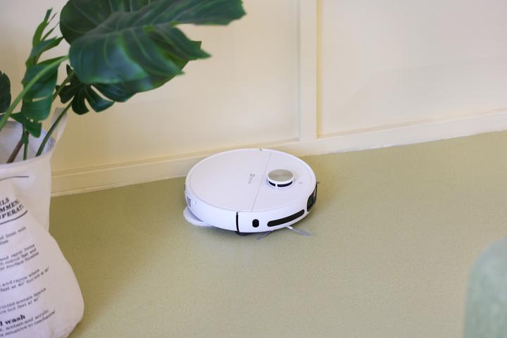 Actual product image EZVIZ RS20 Pro (Vacuum mopping robot)