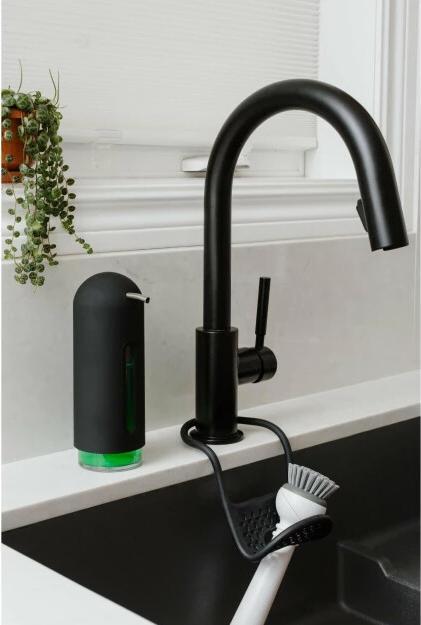 Actual product image Umbra Penguin Pump