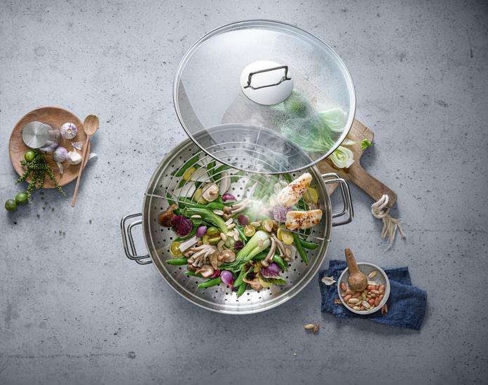 Produktbild WMF Wok Set 4tlg Wokpfanne 36cm 4,5l Glasdeckel Induktion Edelstahl (36 cm, Wok Pfanne, Edelstahl)