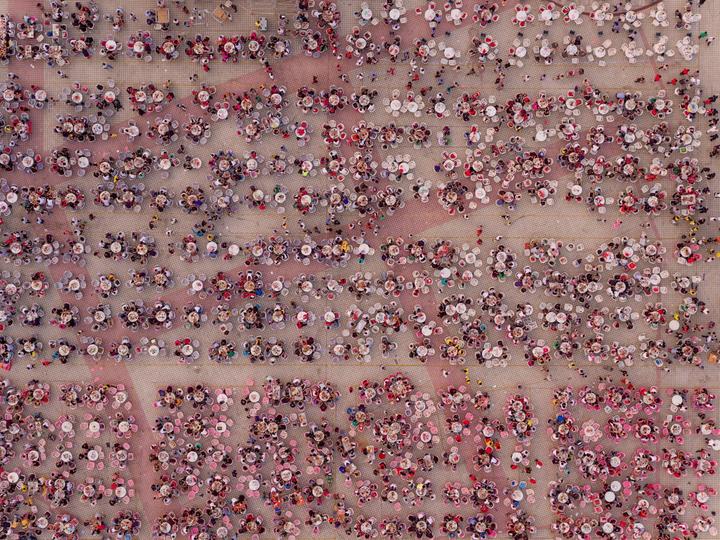 Actual product image Human Planet (German, George Steinmetz, 2020)