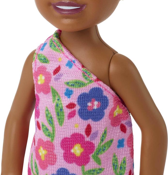 Image du produit Mattel Poupée Chelsea (brune) en robe à imprimé floral, jouet pour enfants de 3 ans et plus